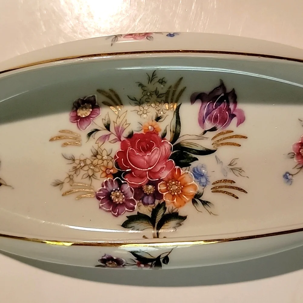 VINTAGE PORCELAIN HAND PAINTED FLORAL MORIAGE VANITY TRAY